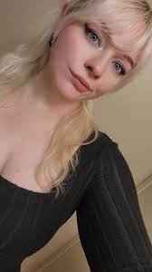 Hi everyone I'm Immanual! 24 years old and I'm fairly new to the Portland  area, im hoping to find a social group or friends with similar interests so  figure id make a