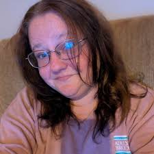 What metal cage is suitable for rehabbing baby squirrels?