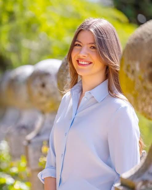 Infanta Sofia of Spain Celebrates 18th birthday | RegalFille
