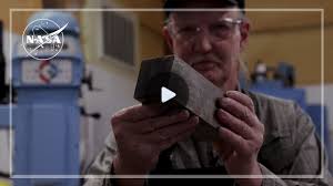 Image result for tbn:N3MLQ4XNwtJ6LM::nssdc.gsfc.nasa.gov/imgcat/hires/lo5_h105_3.gif