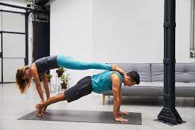 Sammlung von kathi zauber • zuletzt aktualisiert: Acroyoga Alles Uber Den Yoga Stil Und Die Besten Ubungen Lotuscrafts