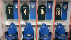 .منتخب إيطاليا ستوري منتخب طليان، ضلم إيطاليا. Ø¥ÙŠØ·Ø§Ù„ÙŠØ§ ØªØ±ØªØ¯ÙŠ Ù‚Ù…ÙŠØµ Ø¹ØµØ± Ø§Ù„Ù†Ù‡Ø¶Ø© Ù„Ø£ÙˆÙ„ Ù…Ø±Ø© Ø£Ù…Ø§Ù… Ø§Ù„ÙŠÙˆÙ†Ø§Ù† ØµÙˆØ± Ø³Ø¨ÙˆØ±Øª 360