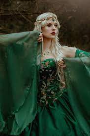 Check spelling or type a new query. Green Dragon Brocade Corset Set Detachable Sleeves In 2020 Princess Inspired Outfits Medieval Princess Fantasy Gowns