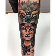 10 Bold Neo Traditional Animal Cowl Tattoos Neo Traditional Tattoo Traditional Tattoo Wolf Tattoos