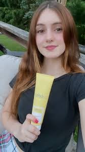 Miranda Bogle's Instagram, Twitter & Facebook