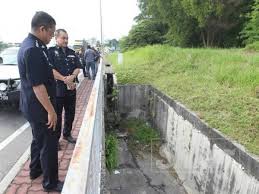 Feel free to subscribe, share lokasi seksyen 27, shah alam. Mayat Wanita Dalam Beg Pakaian