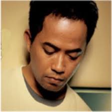 Sikap mu meremukkan hati sengaja kau kenang lagi kisah menyentuh hati gelisah diri ini adakah ku diuji. Find Ibnor Riza S Songs Tracks And Other Music Last Fm