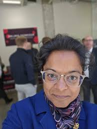 Jeg er kejser & kusk, CCO & NNO (no no O), Michelin & buffet, for & imod,  hjerte & hjerne, vandret & lodret 🌓.