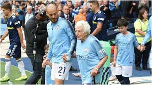 Manchester city brought to you by: David Silva Confirms He Ll Leave Man City Next Summer And Hints At Las Palmas Return Marca In English