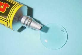 Hier haben wir zwei antworten aus unseren. Wie Wascht Man Zu Hause Die Hande Vom Sekundenkleber