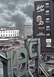 1982 Am Bahnhof Zoo West Berlin Berlin Germany Berlin