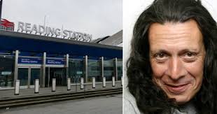 Berkshire: Woman shouted 'kill Muslims' and threatened to take out gun