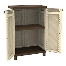 Oltre ai classici armadi in resina e bauli perfetti per balconi, cantine, garage e altri spazi di. Armadio In Resina Terry 2 Ante 1 Ripiano 68x102x39 Cm Lxhxp Bricoman