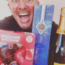 Here is John again, Mr Pilates pin-up boy, doing a warm-up