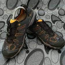 What companies will you find on this list of the best hiking clothing brands? Kasut Hiking Kasut Outdoor Sports Athletic Sports Clothing On Carousell