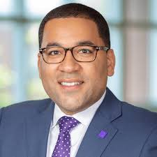 Eric Lugo's Instagram, Twitter & Facebook