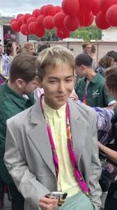 Mino Being The 1st Ever Kpop Idol To Walk The Paris Fashion Runway Backstage Winner Song Mino Minoxlv Song Mino Mino Winner Winner