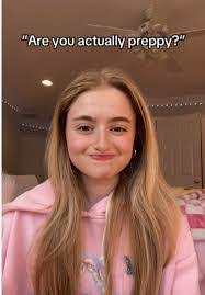 Anna Fyfe's Instagram, Twitter & Facebook