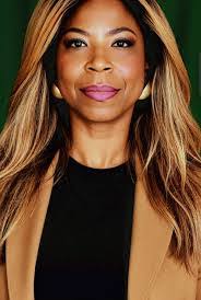 Bonnie Harvey's Instagram, Twitter & Facebook