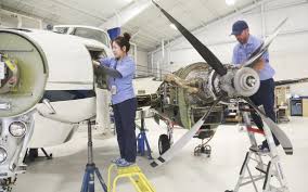 Industry wrestles with shortage of aircraft mechanics | Wichita Eagle