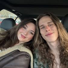 Sydney Combs (@syd_fcombs) • Instagram photos and videos