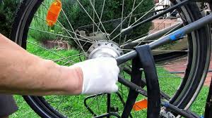 E Bike Pannenhilfe Hinterradmotor Schlauchwechsel Youtube