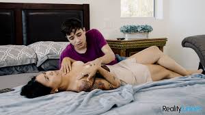 Free Use Families 2 - Scene 2 - Keep It In the Family - PORNSTARS.TUBE