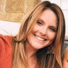 Leanne Whitley's Instagram, Twitter & Facebook