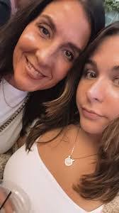 Peggy Dyson's Instagram, Twitter & Facebook