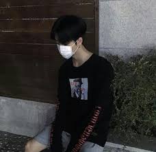 Find aesthetic spooky profile pictures image, wallpaper and background. Aesthetic Korean Ulzzang Boy Faceless Novocom Top