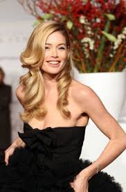 She also played a lot of roles in movies like nova zembla, i don't look back.do you know that doutzen kroes is a dutch frisian model and actress. Doutzen Kroes Rocks The Red Carpet At Her Nova Zembla Premier Hair Styles Beauty Wedding Hair And Makeup