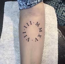 Birthdate Birth Year Tattoo Designs 36 Exquisite Roman Numeral Tattoo Designs Tatuirovki Kruglye Tatuirovki Tatuirovka Na Ruke