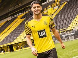 The upper back panel is painted black, as is the club name. Borussia Dortmund 2021 22 Puma Home Shirt 21 22 Kits Football Shirt Blog