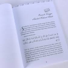 Hari itu ternyata aku ada ujian semester dan juga presentasi di kampus. Surat Terbuka Untuk Para Isteri