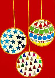 Ces boules mises les unes à la suite des autres font aussi de très jolies guirlandes qui pourront, pourquoi pas, décorer les chambres de vos enfants. Page 2 Activites Gommettes Et Loisirs Creatifs Avec Les Enfants