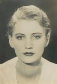 Từ người mẫu trở thành phóng viên ảnh chiến trường