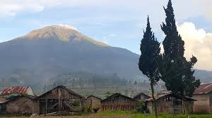 Gsb ini merupakan aturan yang dibuat agar bangunan tidak terlalu mepet dengan. Cerita Warga Peroleh Air Bersih Dari Kaki Gunung Sindoro Mongabay Co Id Mongabay Co Id