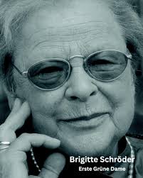 Brigitte Schröder wäre heute 108 Jahre alt geworden. Wir freuen uns sehr,  dass Brigitte Schröder als erste Grüne Dame in Deutschland Patienten im  Krankenhaus besuchte. Wir freuen uns und danken sehr, dass