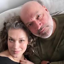 Best way to affix inner tube to v2 clamps?