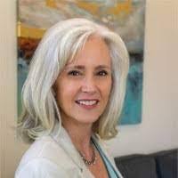 Liz Hatcher's Instagram, Twitter & Facebook