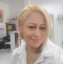 Hay un perfil FALSO en WhatsApp que pide dinero a cambio de becas. A  quienes he podido orientar a conseguir una, JAMÁS les he pedido dinero. No  se dejen engañar.