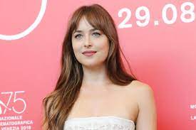 He also has a somewhat dirty side, but that only comes out if he really likes you. Dakota Johnson Zusammenzug Mit Chris Martin Fiel Ihr Nicht Leicht Gala De