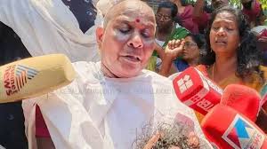 Asha workers intensify strike by tonsuring heads in front of secretariat