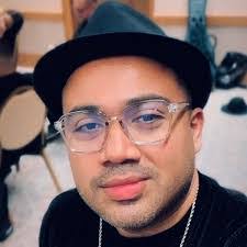 Leonard Dueck's Instagram, Twitter & Facebook