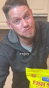 the fish stick burrito of our dreams #FishSticksGrownUp #burrito #foodie  #fishsticks #foodtiktok