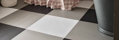 5.1 vinyl plank flooring is water resistant (and often, completely waterproof) 5.2 scratch resistance is not a disadvantage of vinyl plank flooring 5.6 and vinyl plank is one of the best wood floor alternatives Metal Effect Vinyl Flooring Metallic Flooring Harvey Maria
