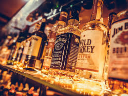 Washington Relaxes Some Rules For Takeout Booze But Still Wont Allow To Go Cocktails In 2020 Alcohol Alcoholic Drinks Liquor Store
