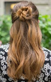 Bob pinned look matching dresses: Remodelaholic 8 Easy Hairstyles For Little Girls