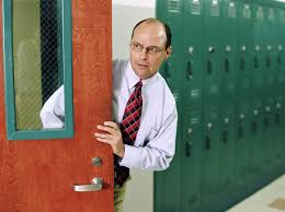 Professor passa pornô gay para alunos sem querer - Guia Gay Salvador