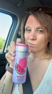 Amanda Slizewski's Instagram, Twitter & Facebook